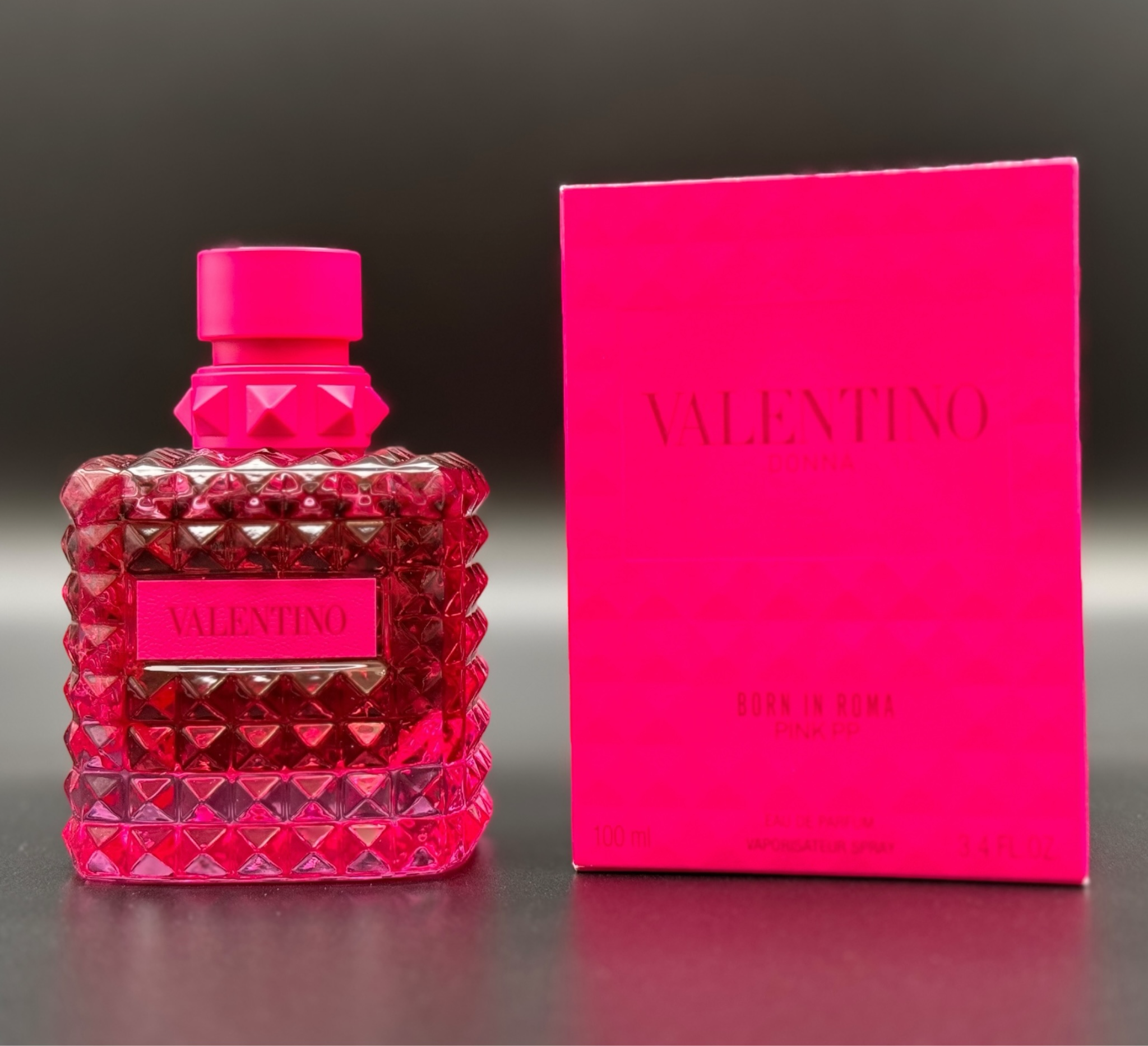 Valentino Born in Roma Pink PP